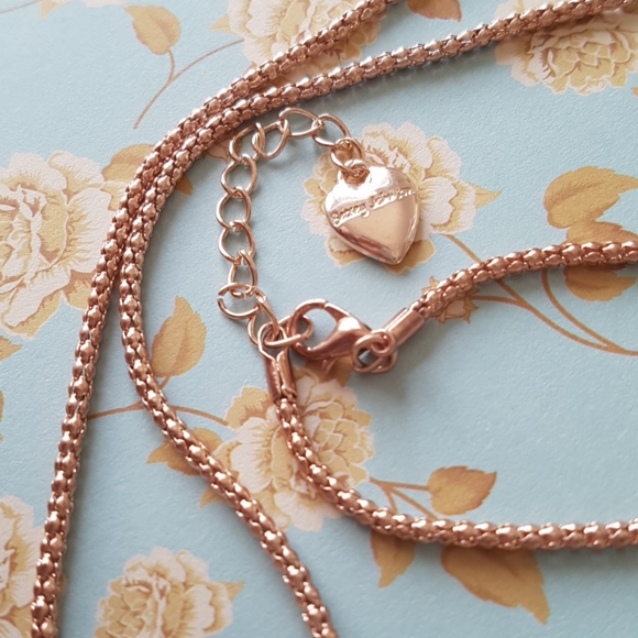 Betsey Johnson Style Necklace Heart Crystal Pendant Chain - Picture 4 of 10